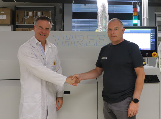 Good partners for over 20 years: Gerhard Sattler from TELE (right) and Stefan Kessler from Stepan GmbH Good partners for over 20 years: Gerhard Sattler from TELE (right) and Stefan Kessler from Stepan GmbH