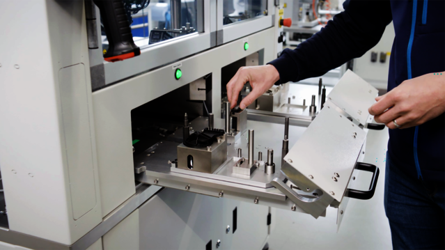 Manual insertion Manual insertion