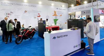 Absolute crowd-puller at the Ersa booth: the 120 km e-motorcycle produced on Ersa VERSAFLOW and POWERFLOW machines
