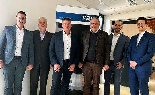 After takeover (from l.): Massimo de Vivo (KE), Hubert Baren (Kurtz Ersa Automation), Gerrit Häcker - Managing Director with participation in Kurtz Ersa Smart Production GmbH, Thomas Mühleck (CEO Kurtz Ersa), Christian Diehm & Vincent Kurtz (KE) Group photo in Thuringia after successful takeover (from left): Massimo de Vivo - Head of Human Resources at Kurtz Ersa, Hubert Baren - Managing Director of Kurtz Ersa Automation, Gerrit Häcker - Managing Director with shareholding in Kurtz Ersa Smart Production GmbH, Thomas Mühleck - CEO of Kurtz Ersa, Christian Diehm - Head of Finance at Kurtz Ersa, and Vincent Kurtz - Manager of Global Operations & Transformation at Kurtz Ersa