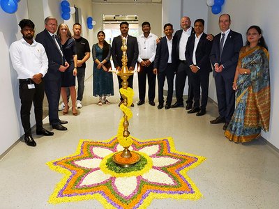 The Kurtz Ersa India team – here with Ersa General Sales Manager Rainer Krauss (2nd from left) and some colleagues from Ersa Sales, who had traveled to Bangalore for the inauguration and to Productronica India shortly thereafter