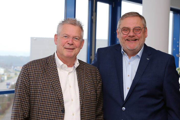 Press conference at Kurtz Ersa in December 2025: Rainer Kurtz, Chairman of the Kurtz Ersa Advisory Board (left), and Kurtz Ersa CEO Thomas Mühleck Press conference at Kurtz Ersa in December 2025: Rainer Kurtz, Chairman of the Kurtz Ersa Advisory Board (left), and Kurtz Ersa CEO Thomas Mühleck