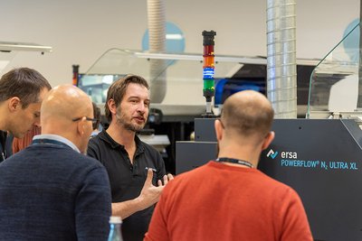 Up close and personal with the technology: hands-on part at the know-how seminar at Ersa headquarters